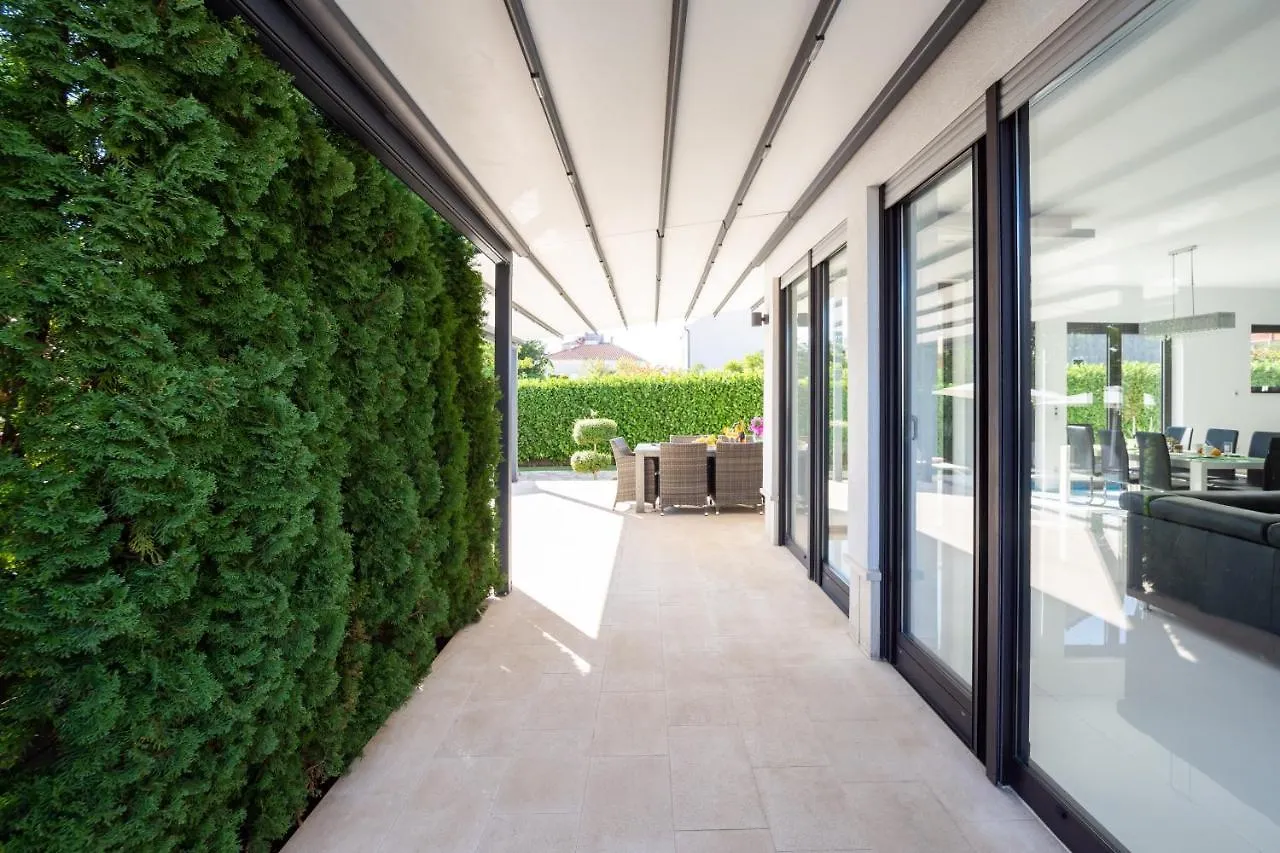 Luxury City Villa Trogir contacts