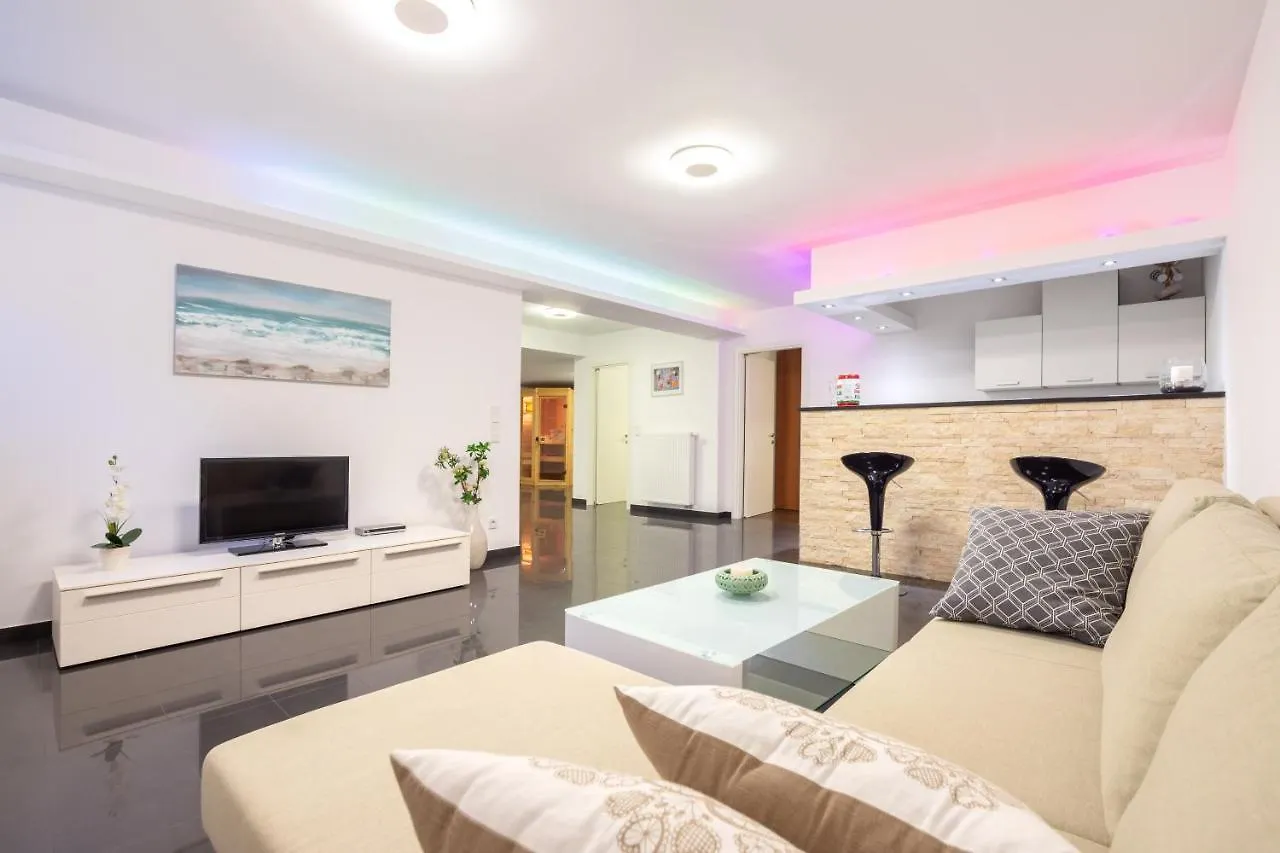 Luxury City Villa Trogir 0*,